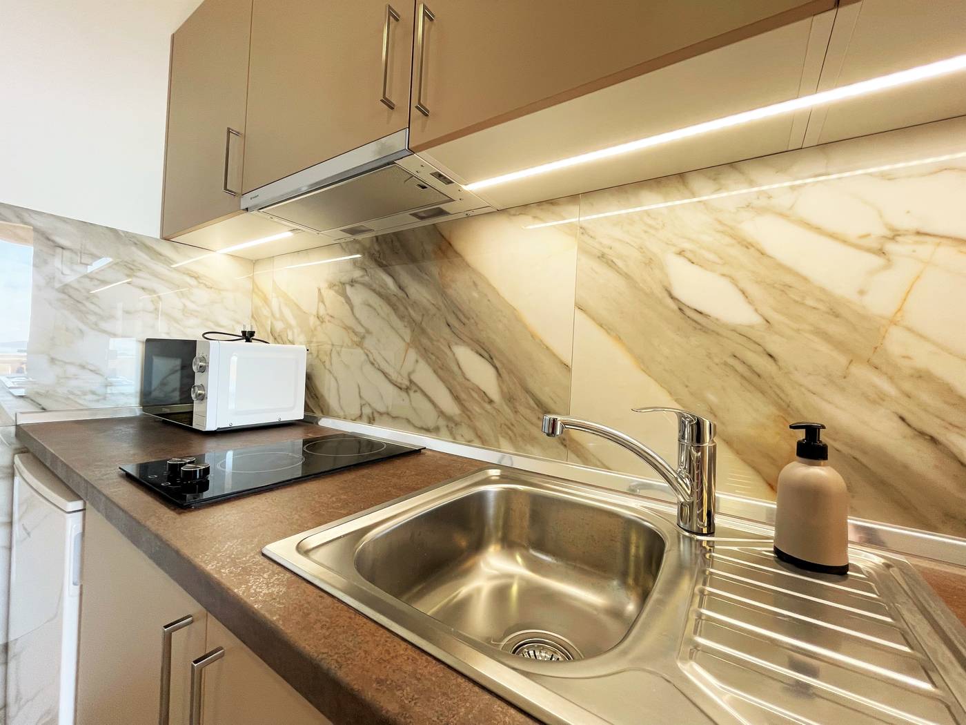 Villa-Sunset-Room-92