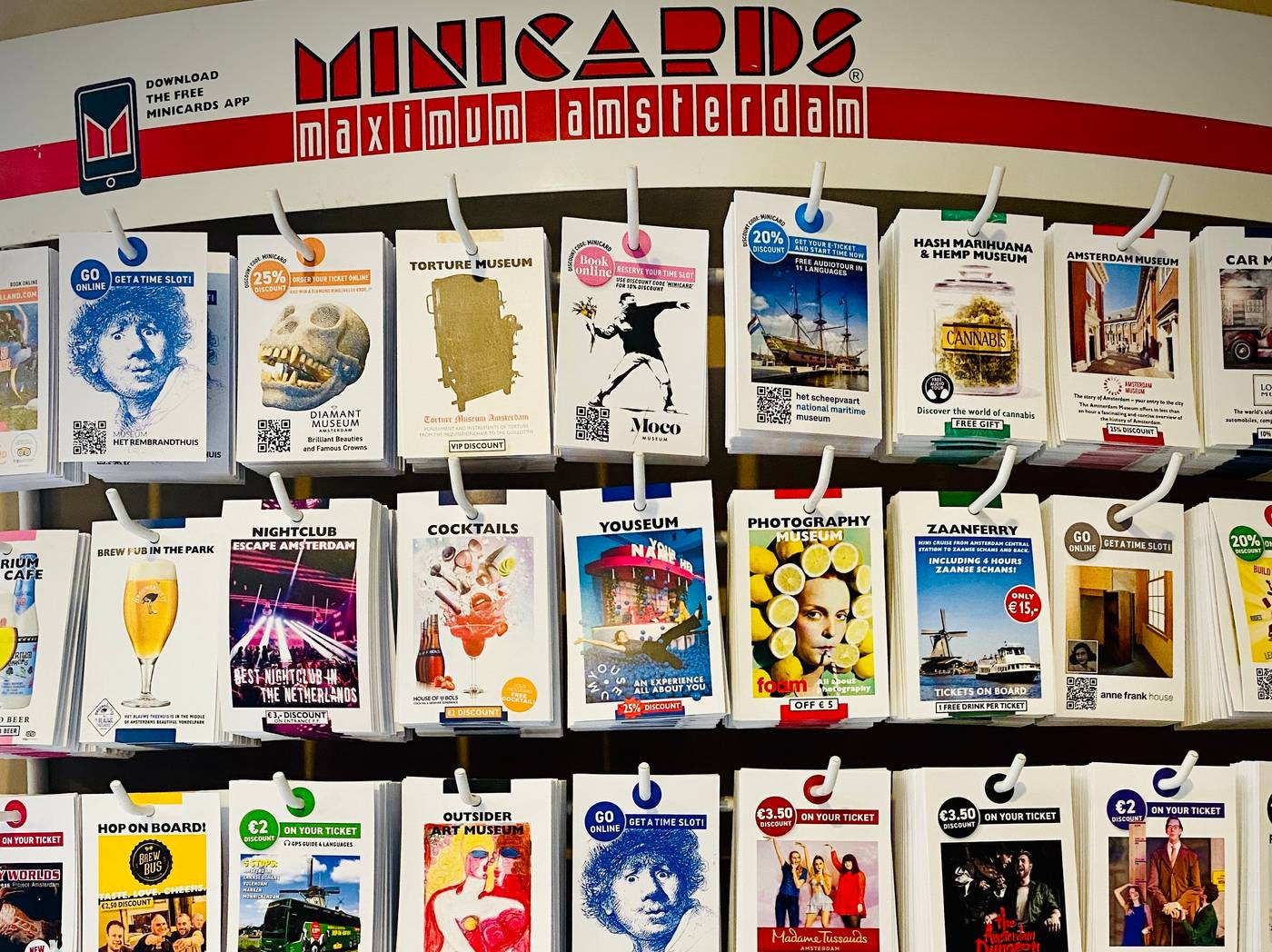 Hotel-Van-Gogh-Lobby-30