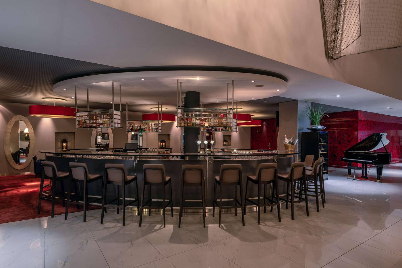 Hilton-Geneva-Hotel---Conference-Centre-Bar-15