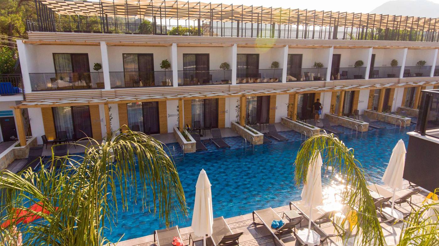 L-Hotel-Sarigerme-Pool-11