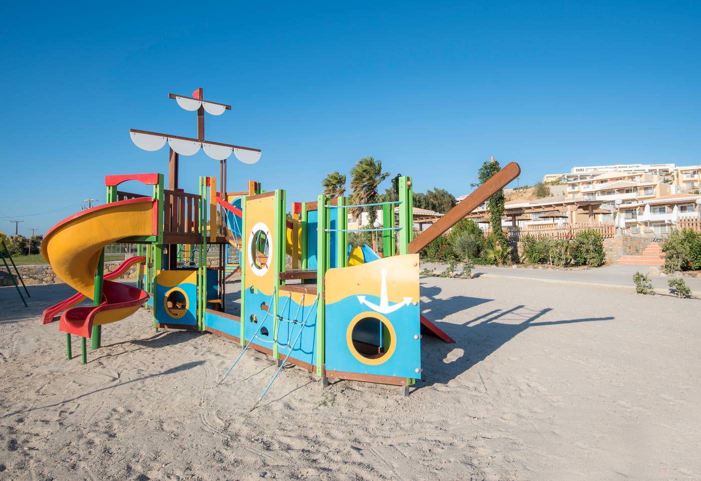 Grand-Blue-Beach-Hotel-Sports-and-Entertainment-66