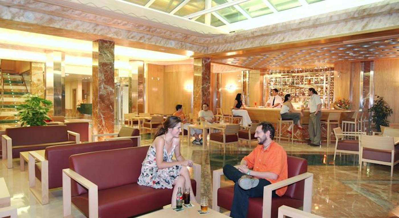 Isabel-Bar-61