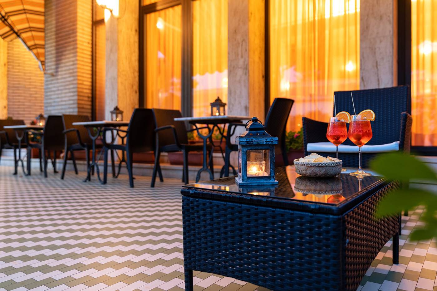 Hotel-Rivamare-Terrace-18