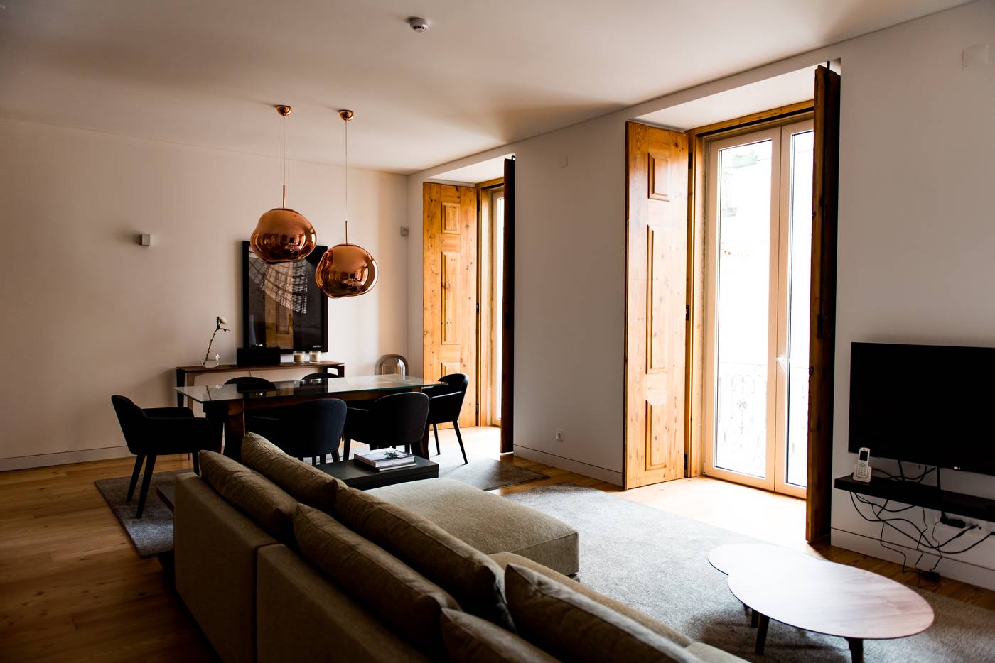 Flora-Chiado-Apartments-Room-19