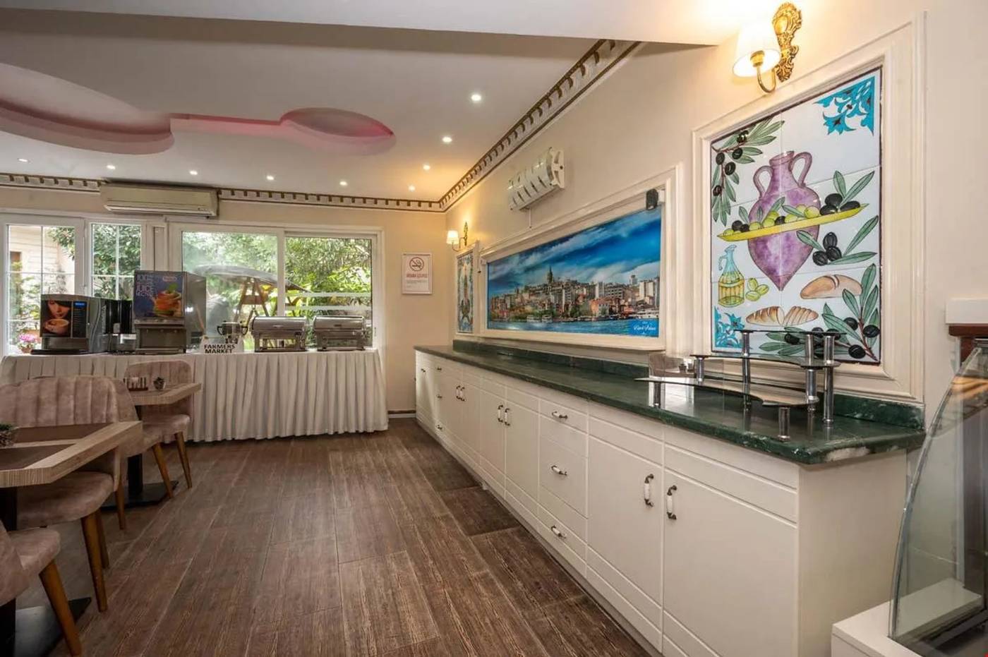 Villa-Paradiso-Hotel-Restaurant-8