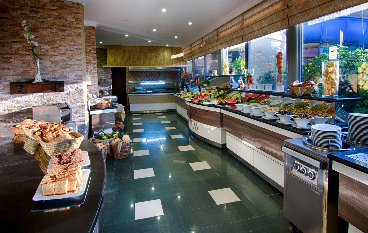 Romance-Beach-Restaurant-36