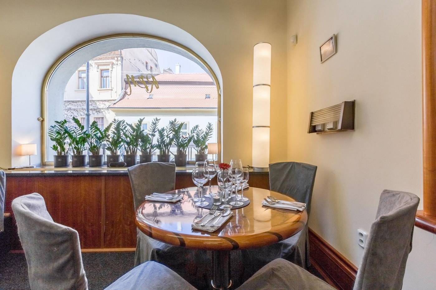 Hotel-U-Rytire-Lobby-8