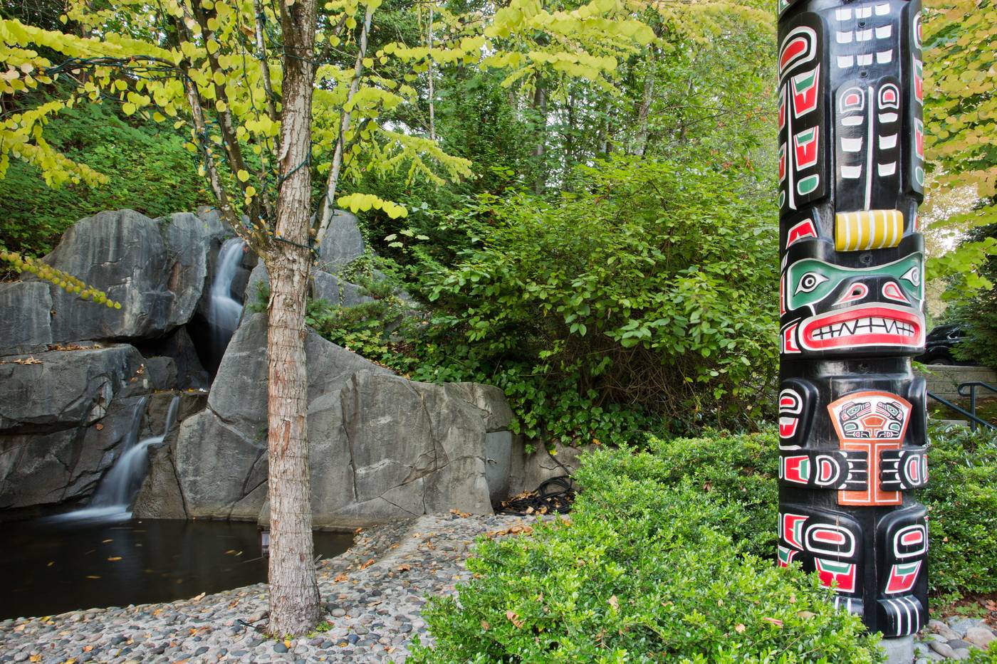 Holiday-Inn---Suites-North-Vancouver-General-view-46