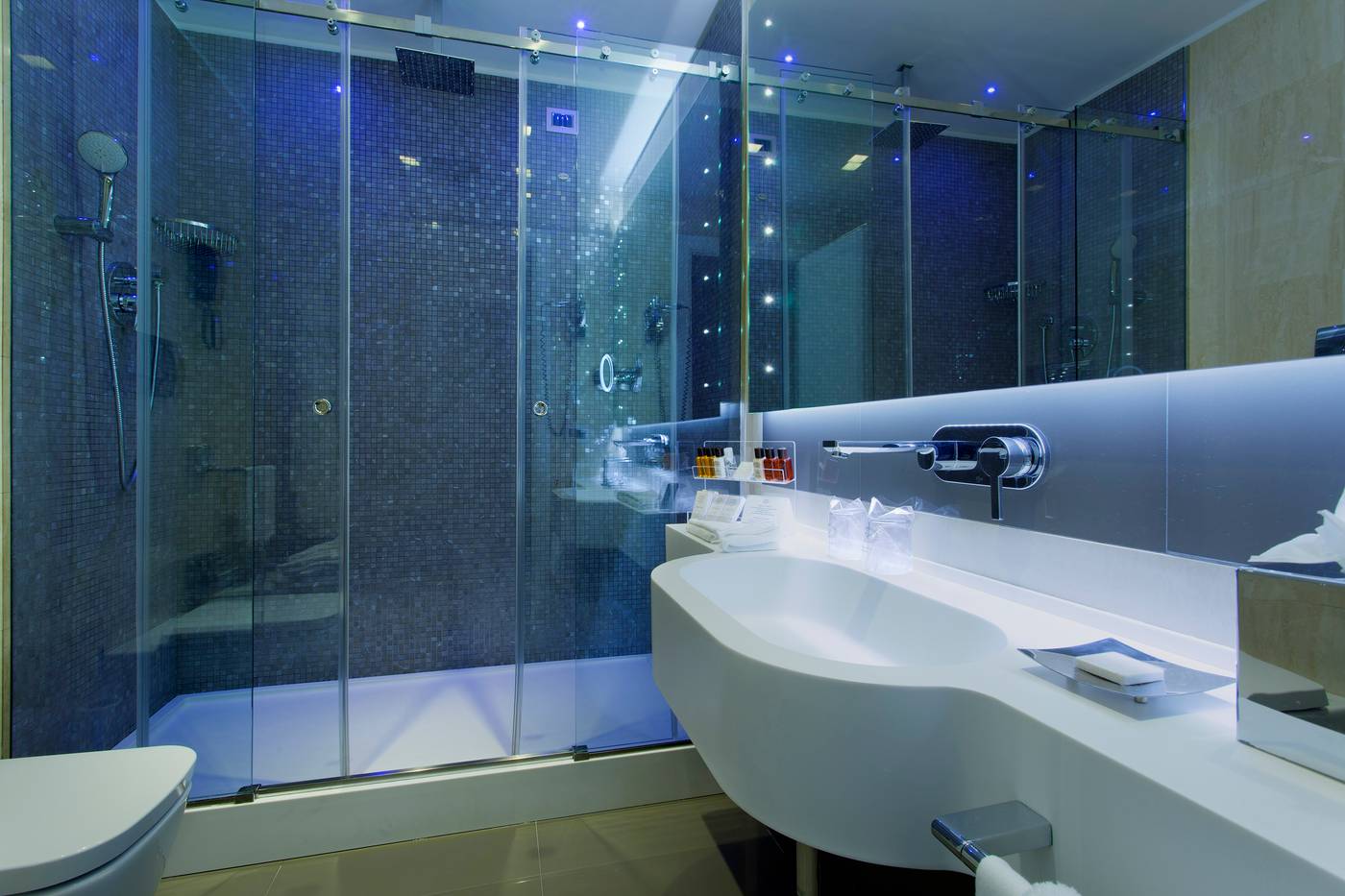 Hotel-Artemide-Room-26