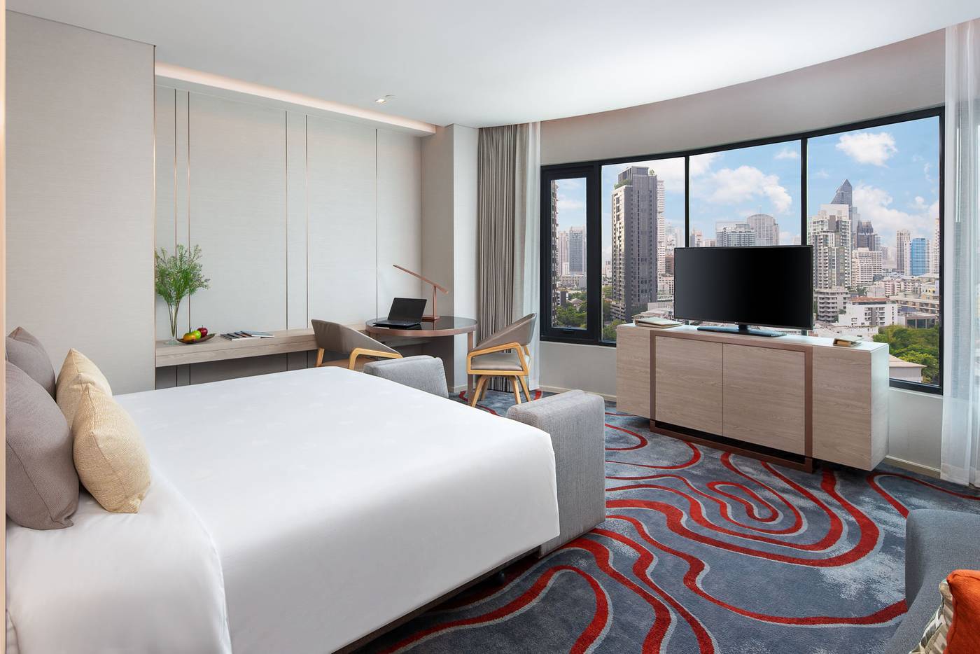 Hotel-Nikko-Bangkok-Room-17