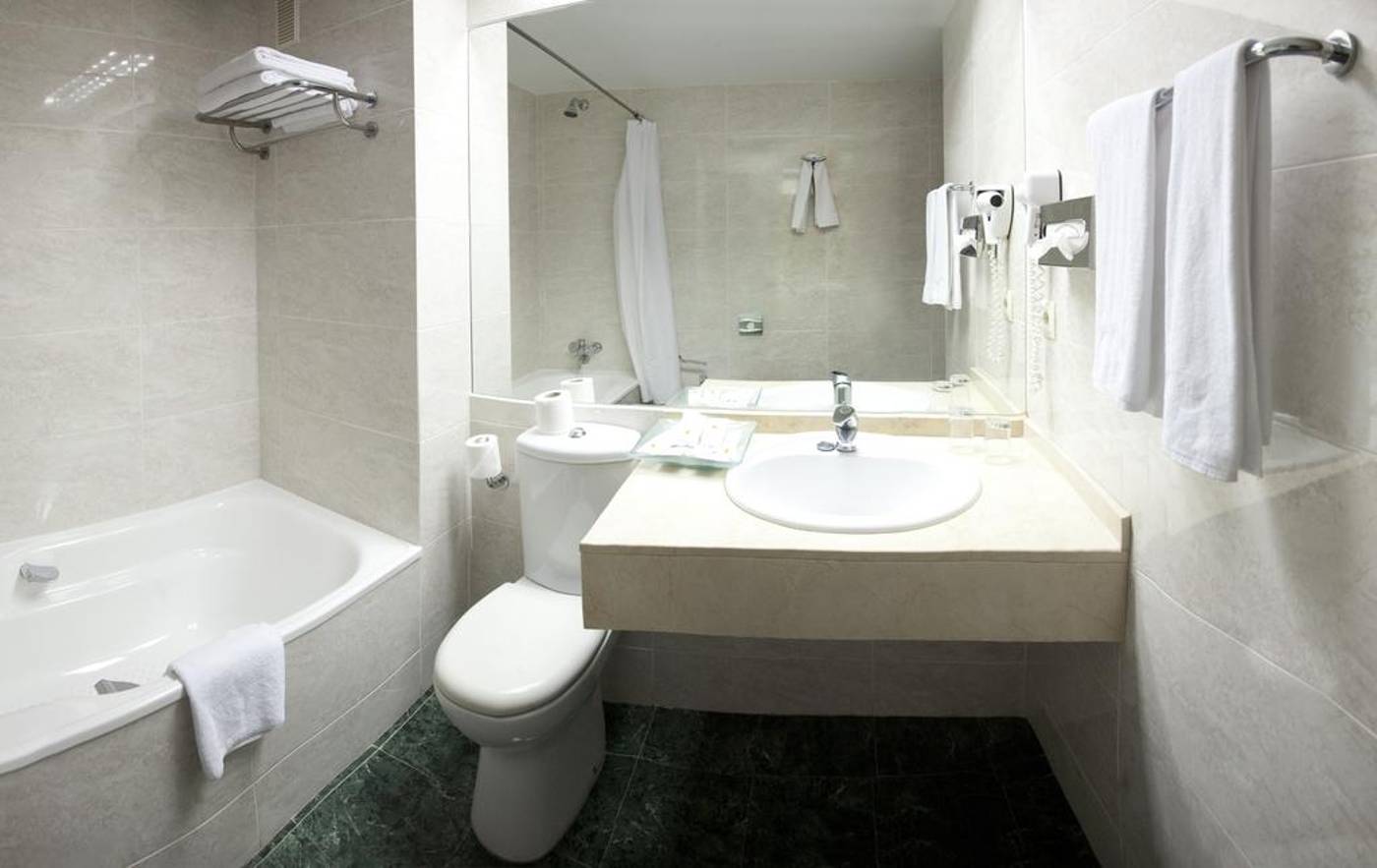 BQ-Andalucia-Beach-Room-12