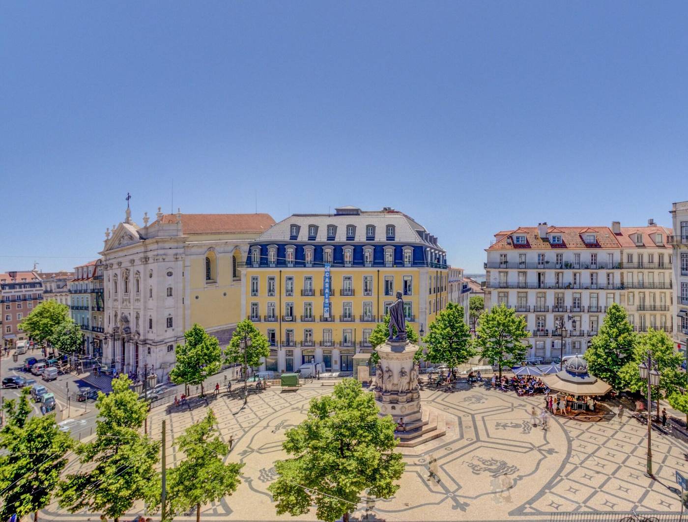 Solar-Dos-Poetas-Room-80