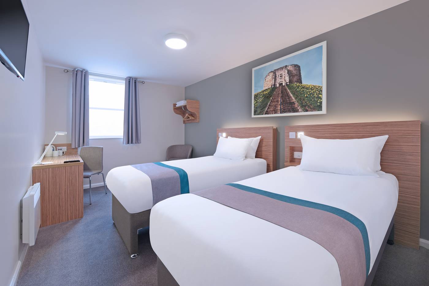 Travelodge-Plus-Dublin-City-Centre-Room-8