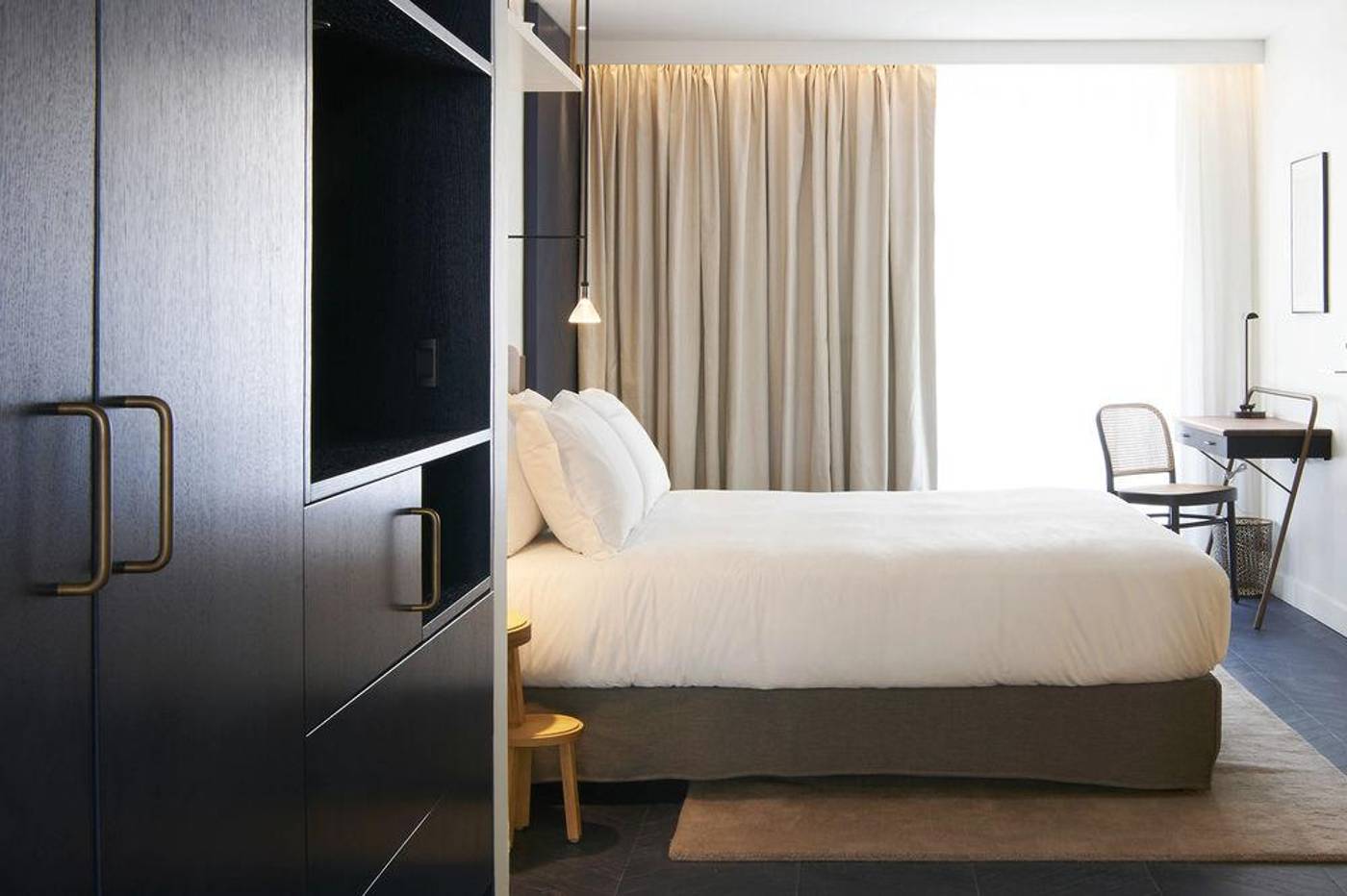 Amastan-Paris-Room-7