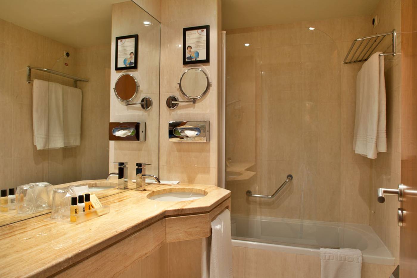 Turim-Iberia-Hotel-Room-44