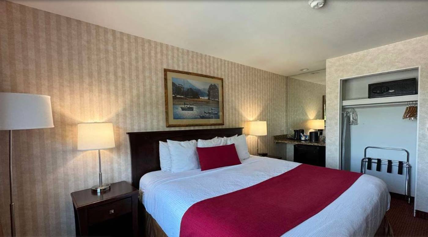 SureStay-by-Best-Western-Richmond-Vancouver-Airport-Room-4