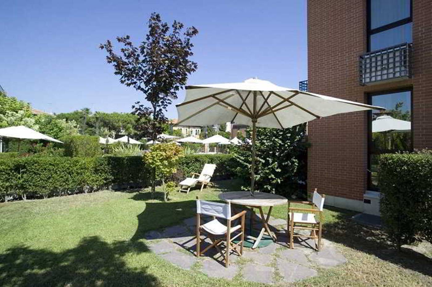 DB-Villas-Le-Ville-del-Lido-Resort-Terrace-32