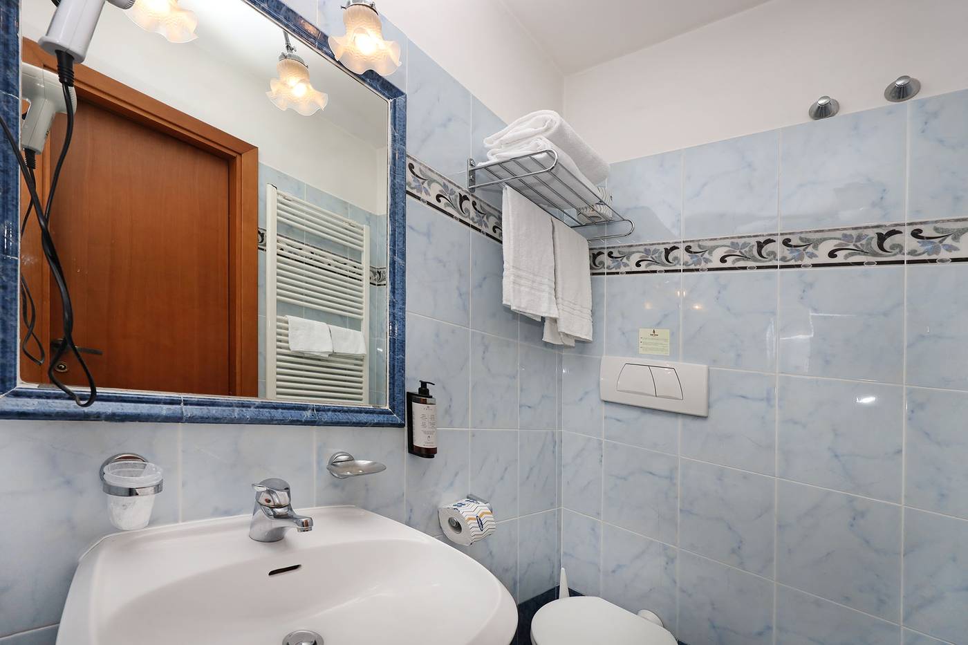 Rimini-Hotel-Room-31