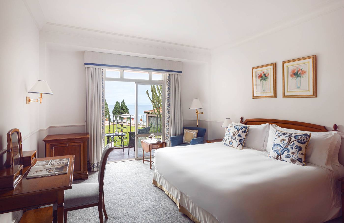 Reid-s-Palace-Room-24