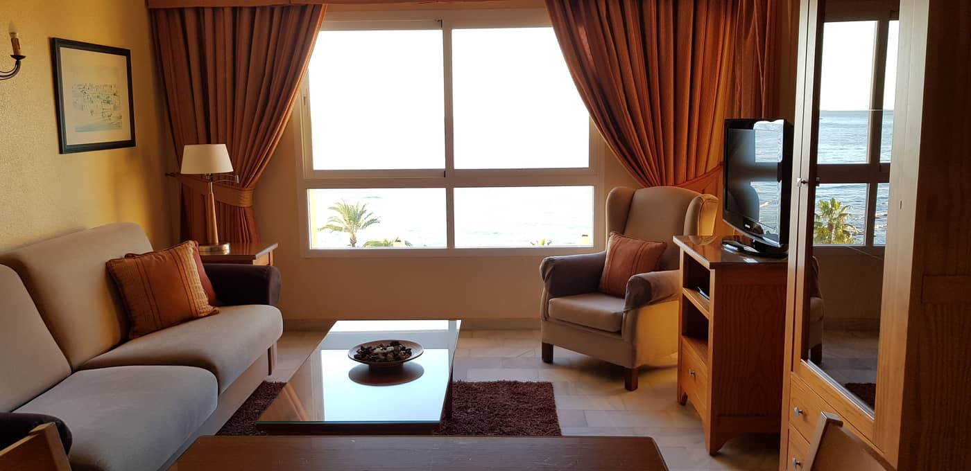 Macdonald-Dona-Lola-Room-18