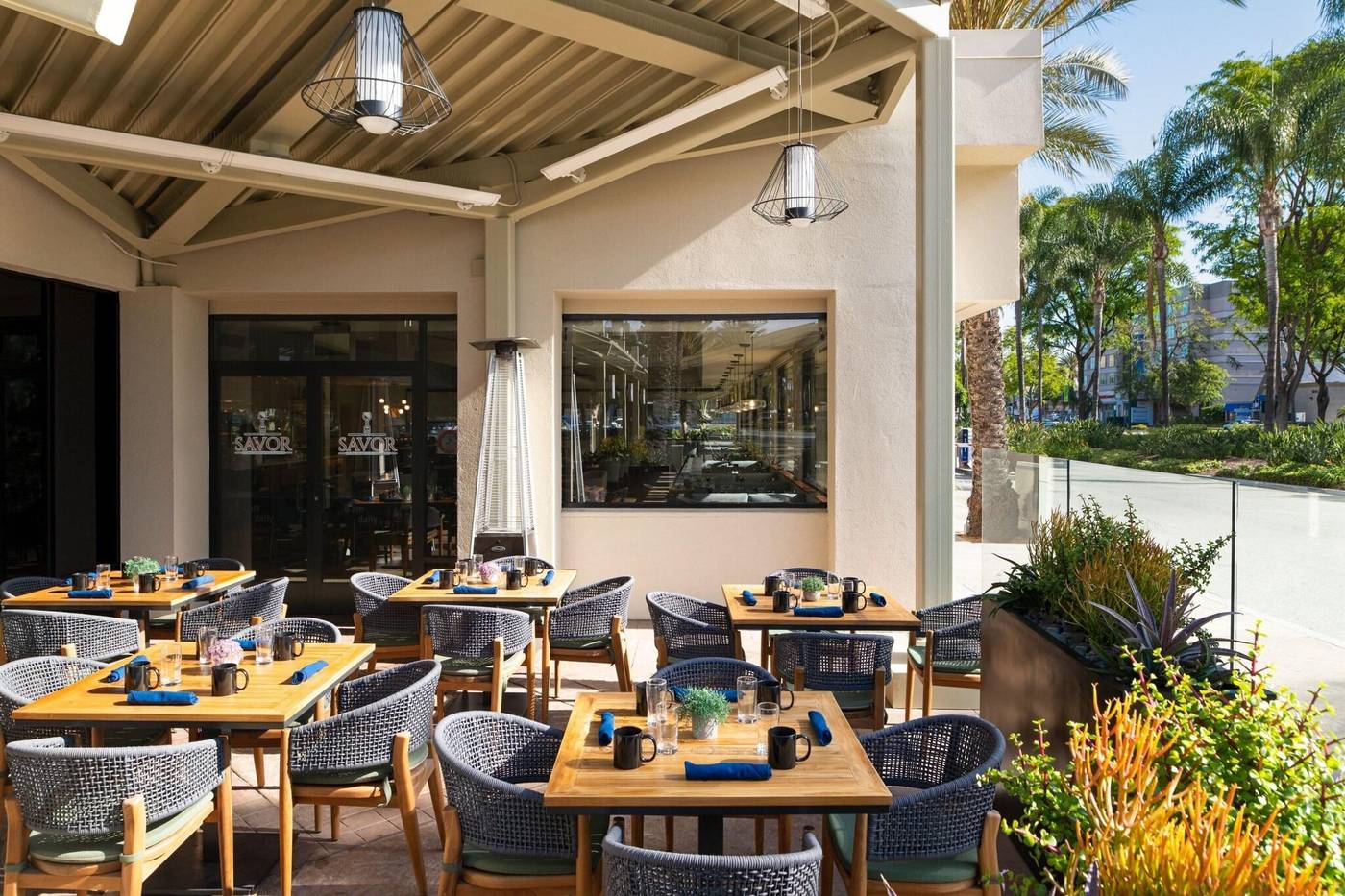 Sheraton-Park-Hotel-at-the-Anaheim-Resort-Restaurant-54