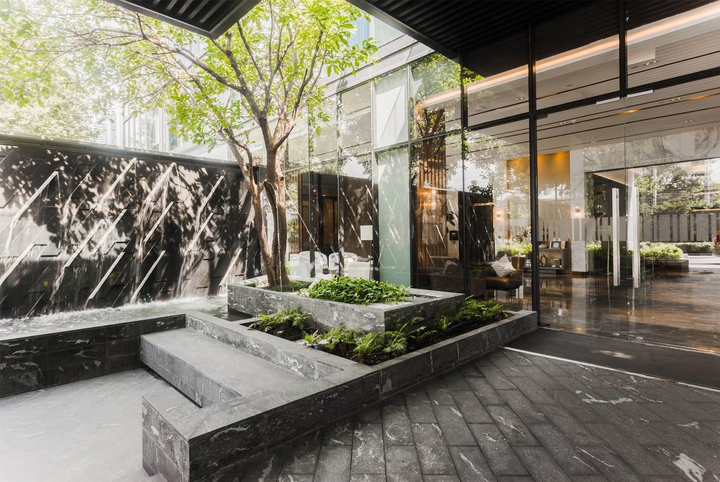 Wyndham-Bangkok-Queen-Convention-Centre-General-view-8