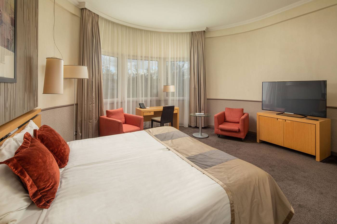 Mamaison-Hotel-Andrassy-Budapest-Room-18