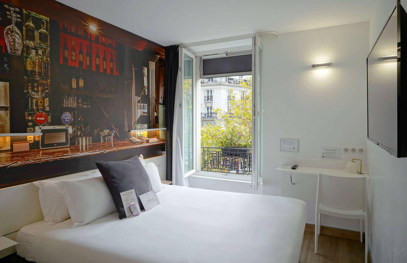 Best-Western-Hotel-Le-Montparnasse-Room-10