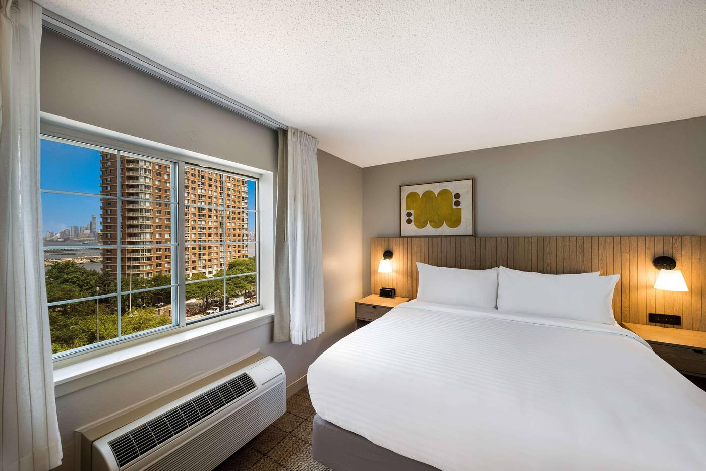 Sonesta-Simply-Suites-Jersey-City-Room-18