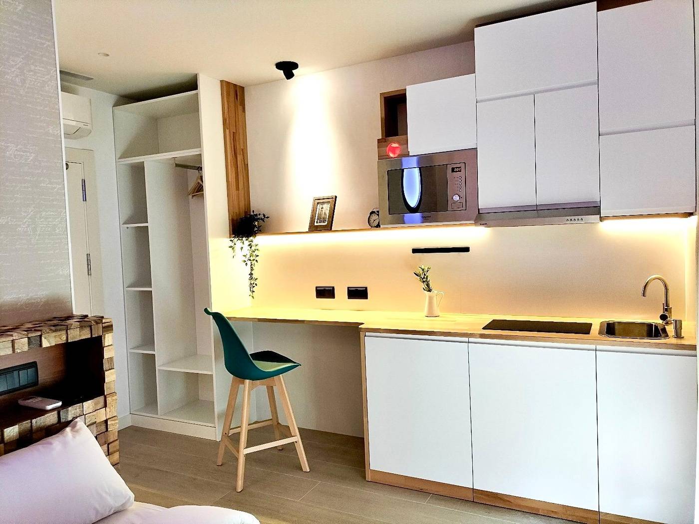 Far-Home-Bernabeu-Room-53