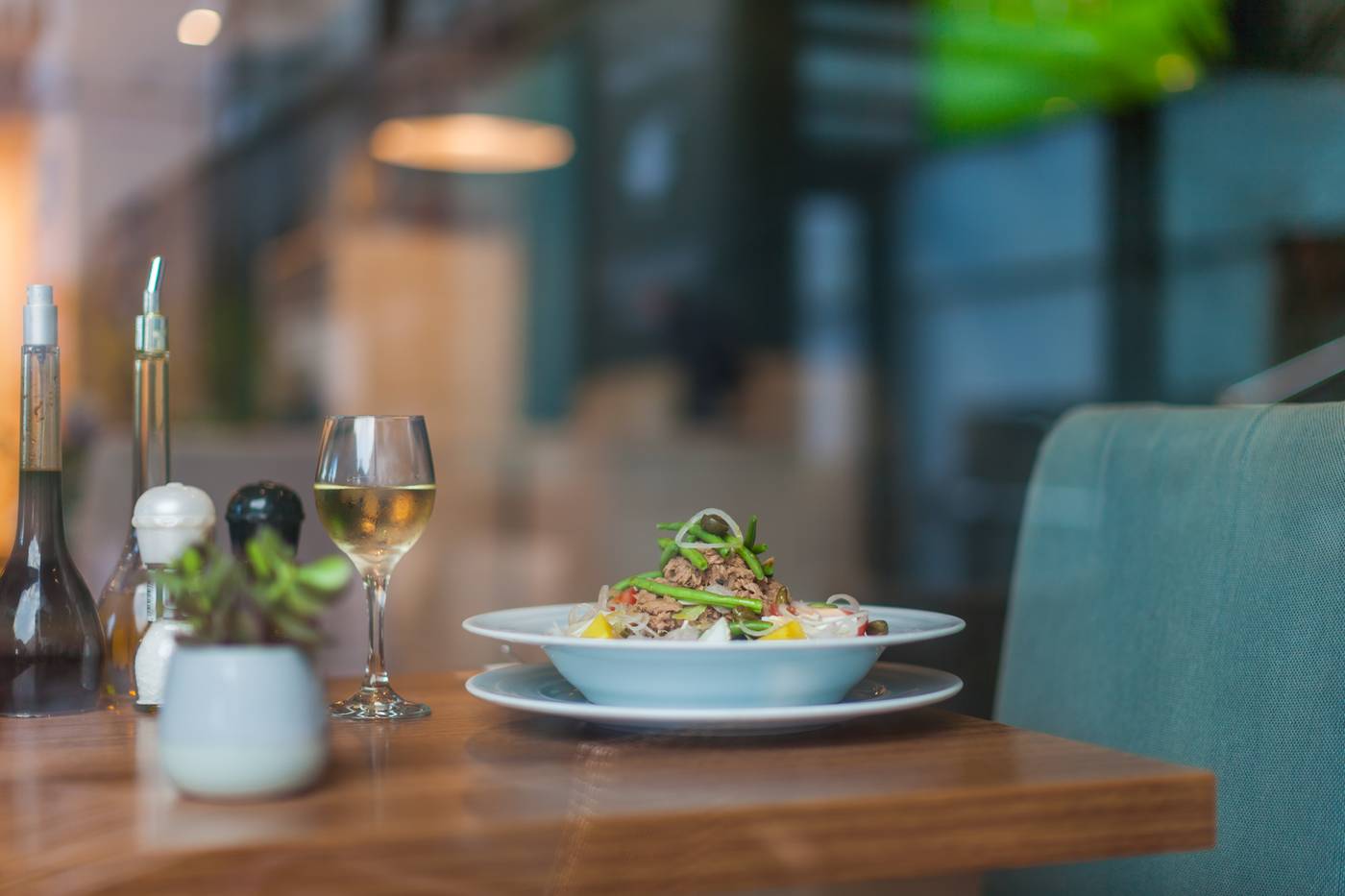 The-Plaza-and-Plaza-Regency-Hotels-Bar-40