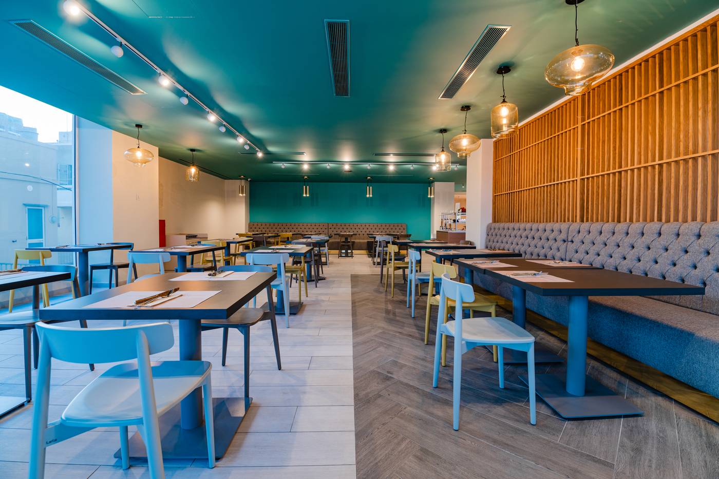 Seaview-Hotel---Adults-Only-16--Restaurant-35