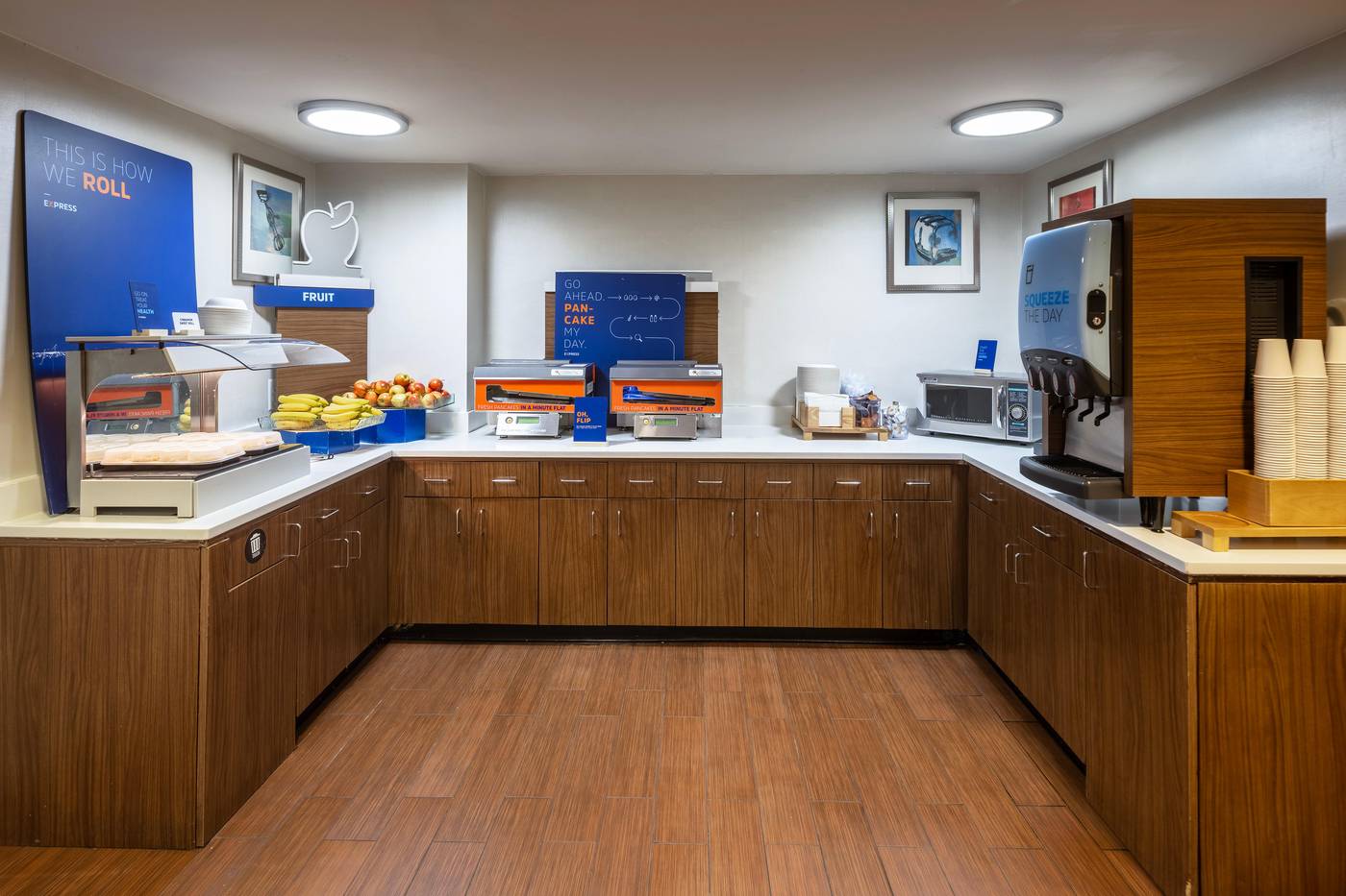 Holiday-Inn-Express-New-York-City-Times-Square-Restaurant-33