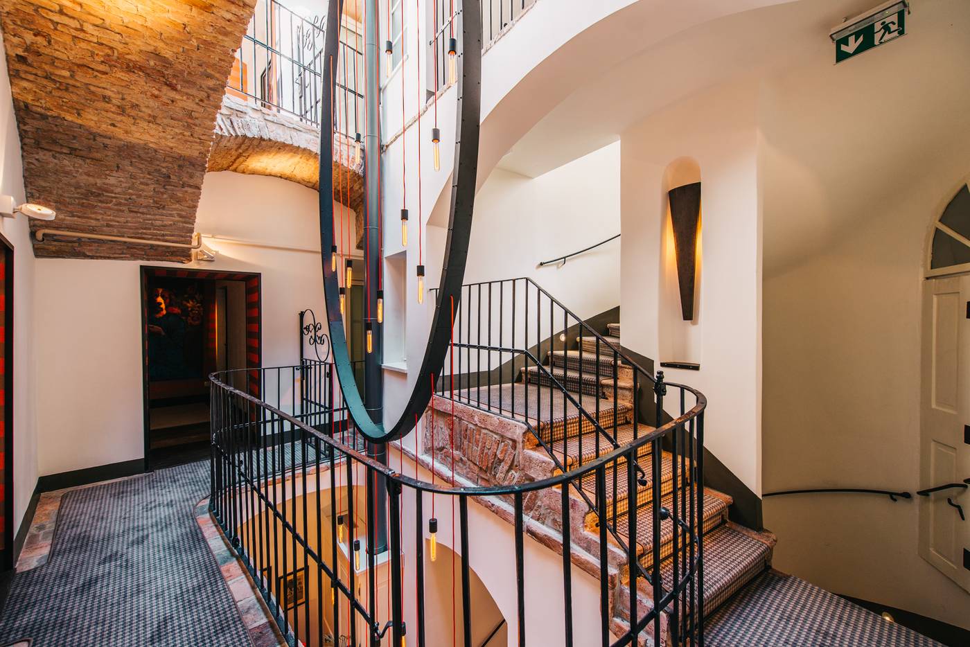 Pest-Buda-Hotel---Design---Boutique-General-view-13