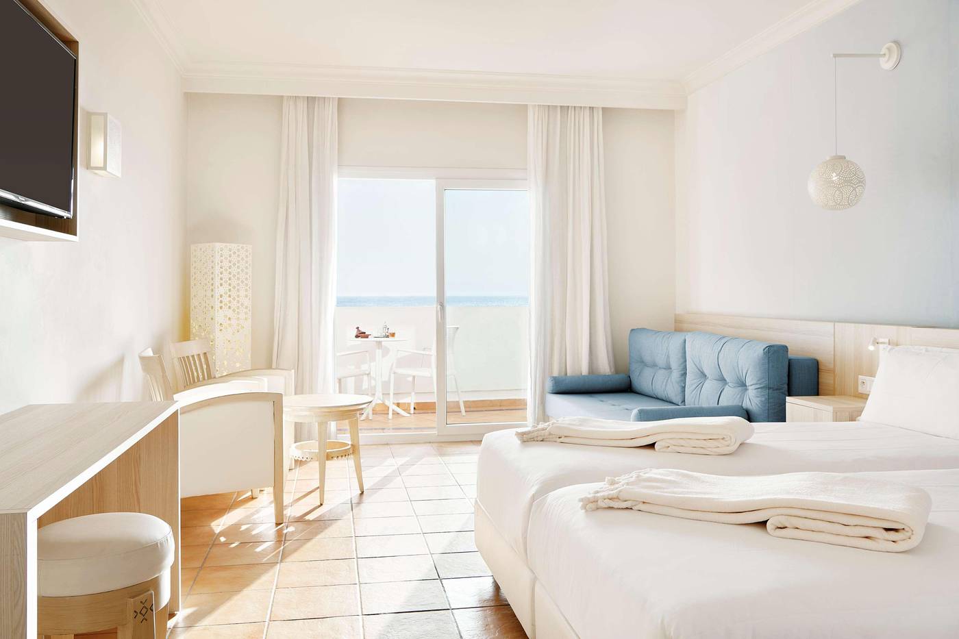 Iberostar-Waves-Founty-Beach-Room-23