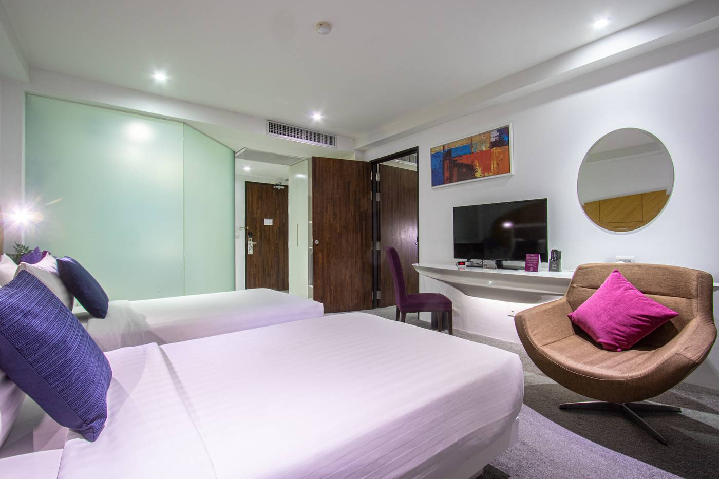 Icon-Bangkok-Room-8