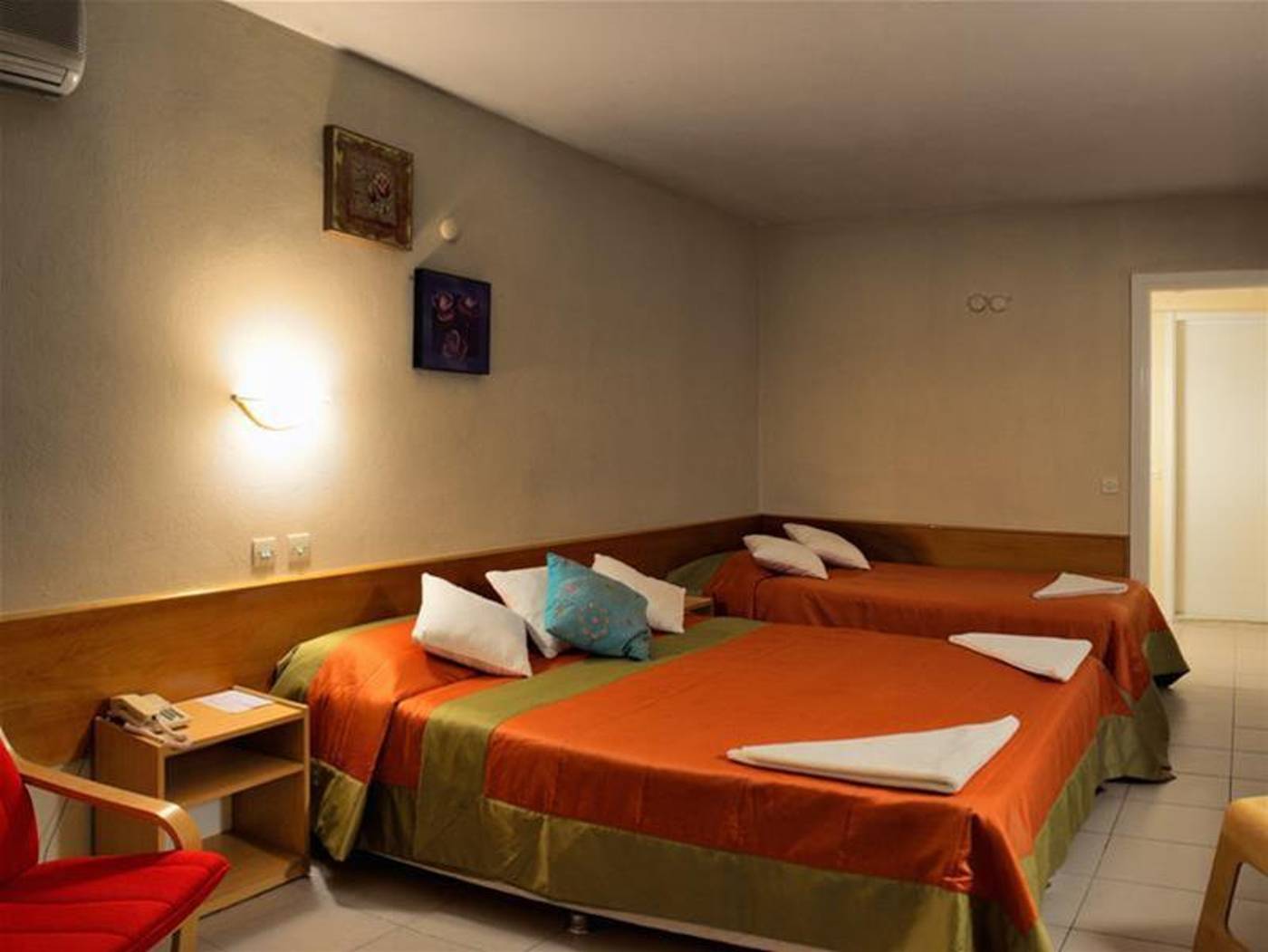 Golden-Gate-General-view-9