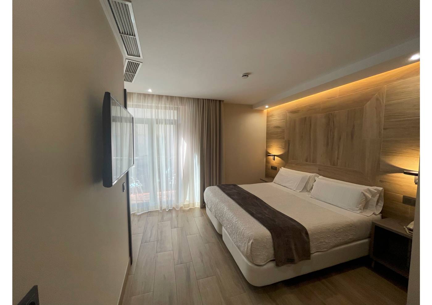 Castilla-Guerrero-Room-13