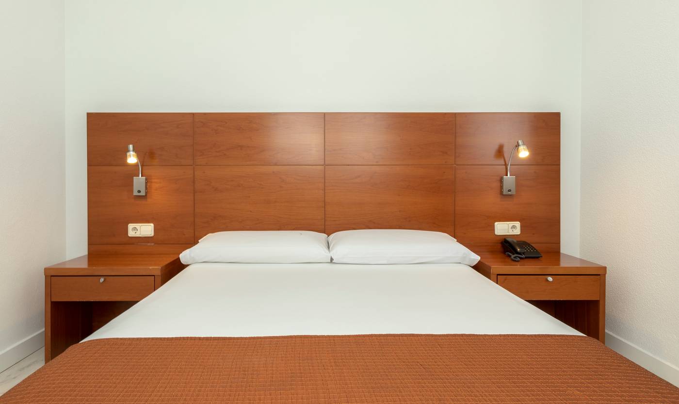 Porcel-Torre-Garden-Room-19