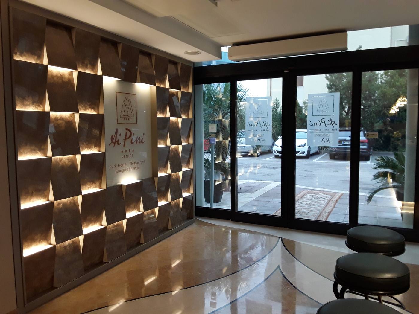 Ai-Pini-Park-Hotel-Lobby-6