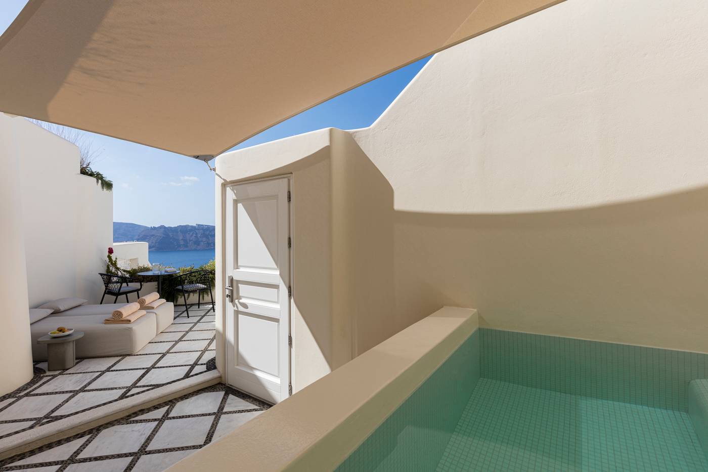 Canaves-Oia-Suites---Adults-Only-Room-8