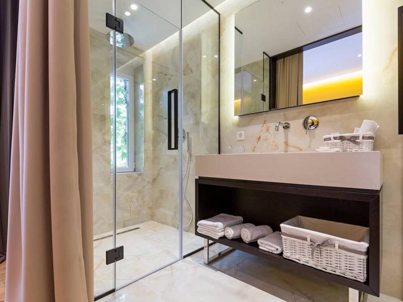 Maccani Luxury Suites-Serbia-Belgrade-Room-7