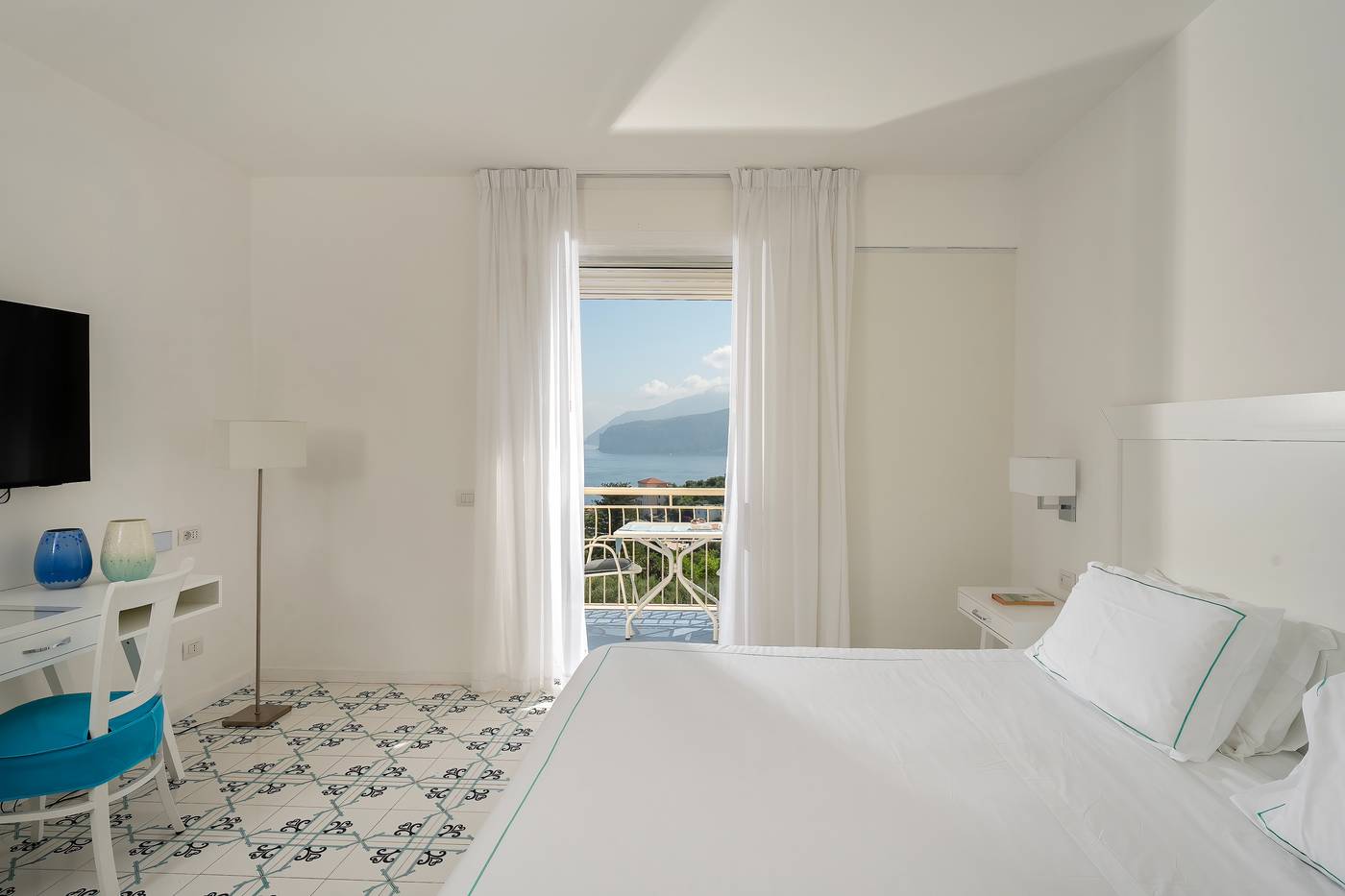Grand-Hotel-Vesuvio-Room-19