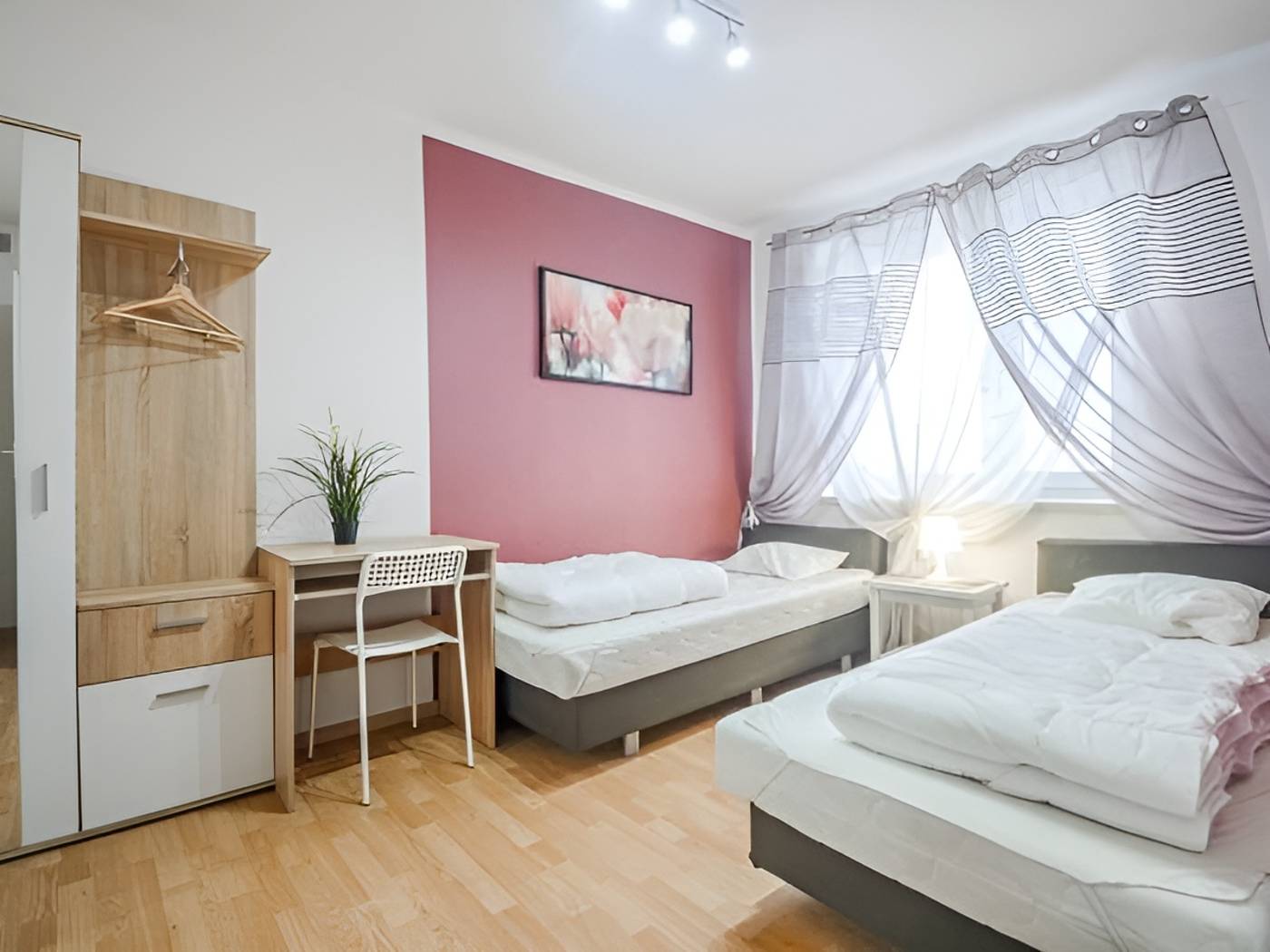 Lorf-Hostel-Coffee-Room-2