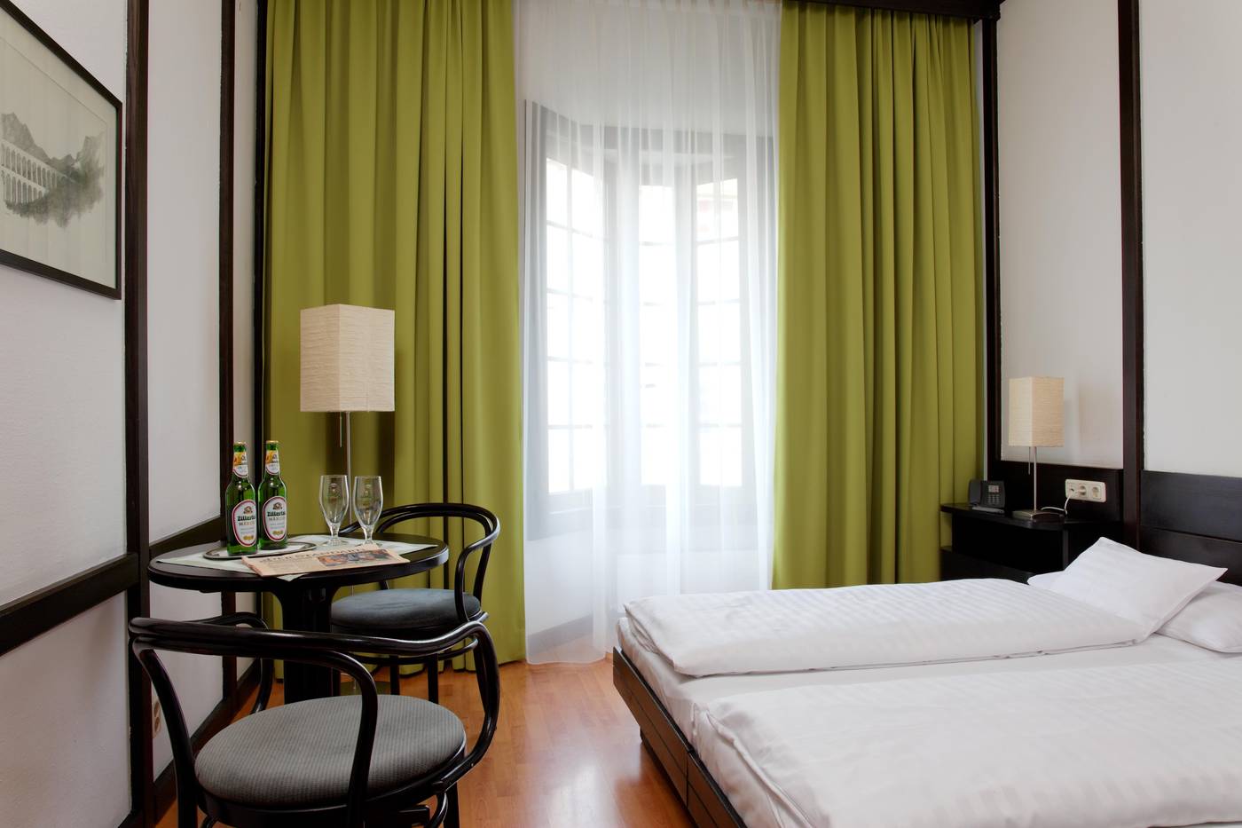 Central-Austria-INNSBRUCK-Room-5