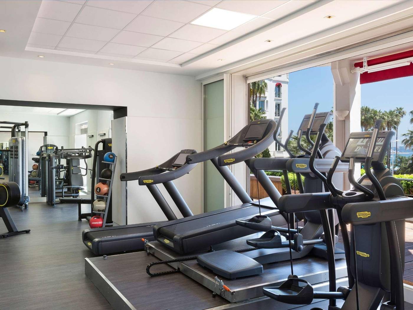 H----tel-Barri----re-Le-Majestic-Cannes-Sports-and-Entertainment-82