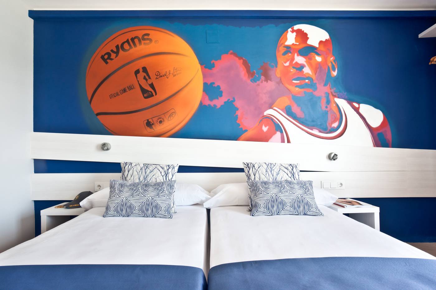 Hotel-Ryans-La-Marina-Room-11