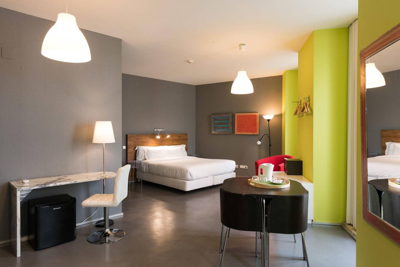 Alfama---Lisbon-Lounge-Suites-Room-16