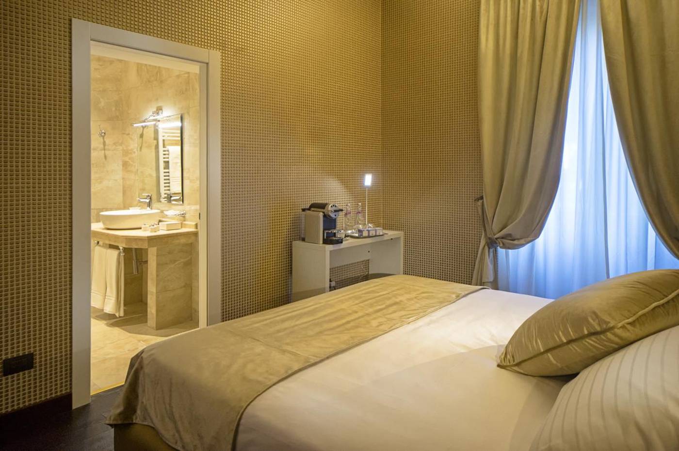 Via-Veneto-Suites-Room-35