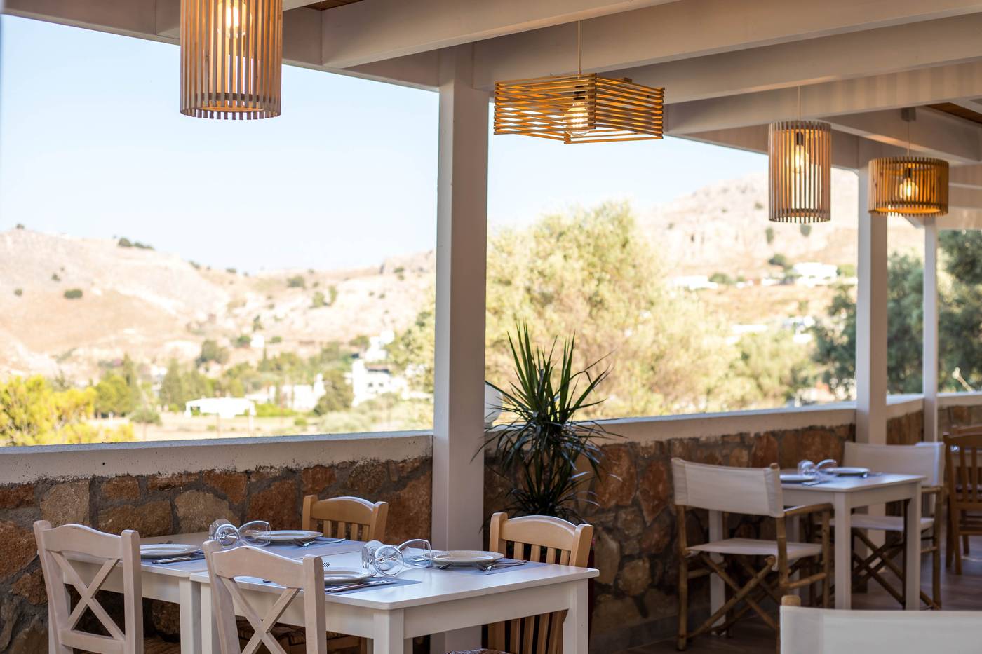 Lindos-White-Hotel---Suites-Restaurant-68